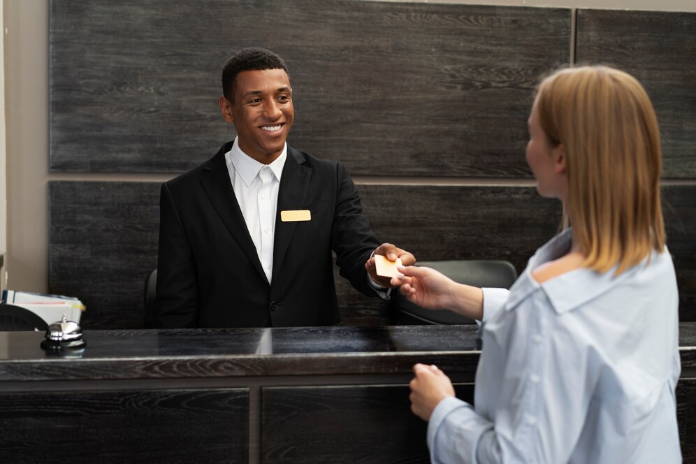 hotel receptionist job in uk